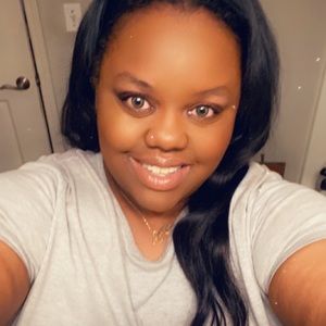 Meet your Posher, Ashly